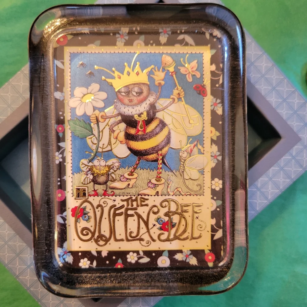 Mary Engelbreit Queen Bee Paperweight ~Whimsical & Fun! ~ Metallic Accent ~ Cute